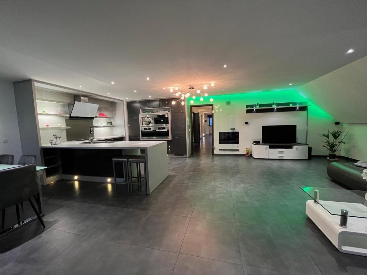 Loft De Prestige Au Pied Du Circuit Apartment Франкоршан Екстериор снимка